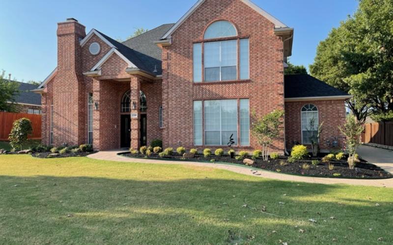 Black Rubber Mulch Landscaping